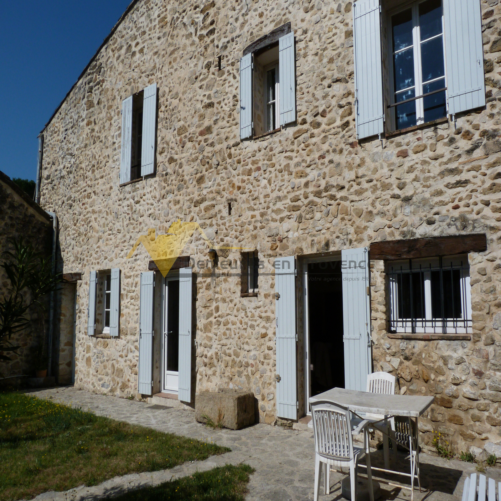 Maison Mimi Mathy Vaison La Romaine location Maison meublée à louer pour une famille à Vaison-La-Romaine