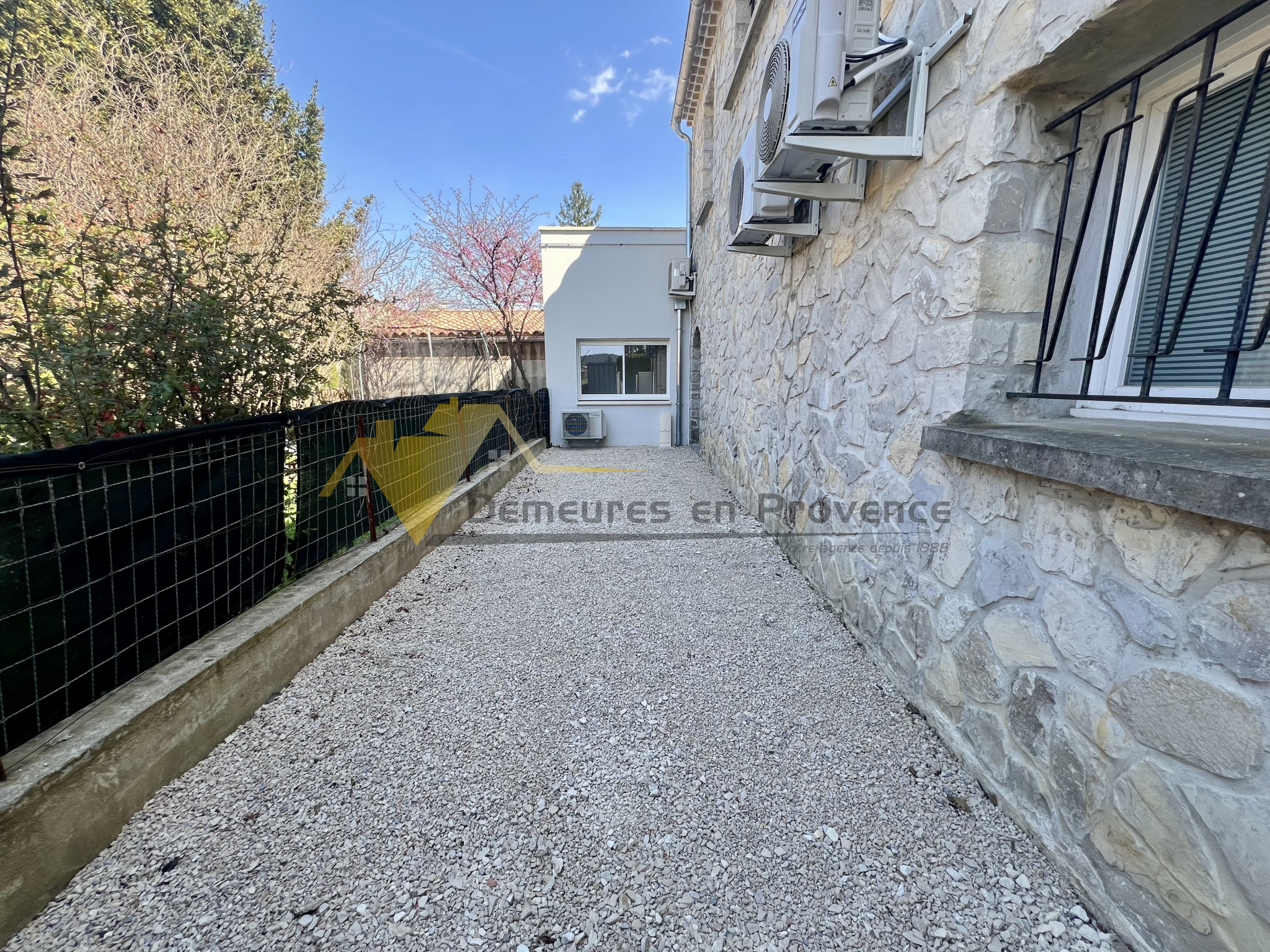 Image_9, Local professionnel, Vaison-la-Romaine, ref :3022