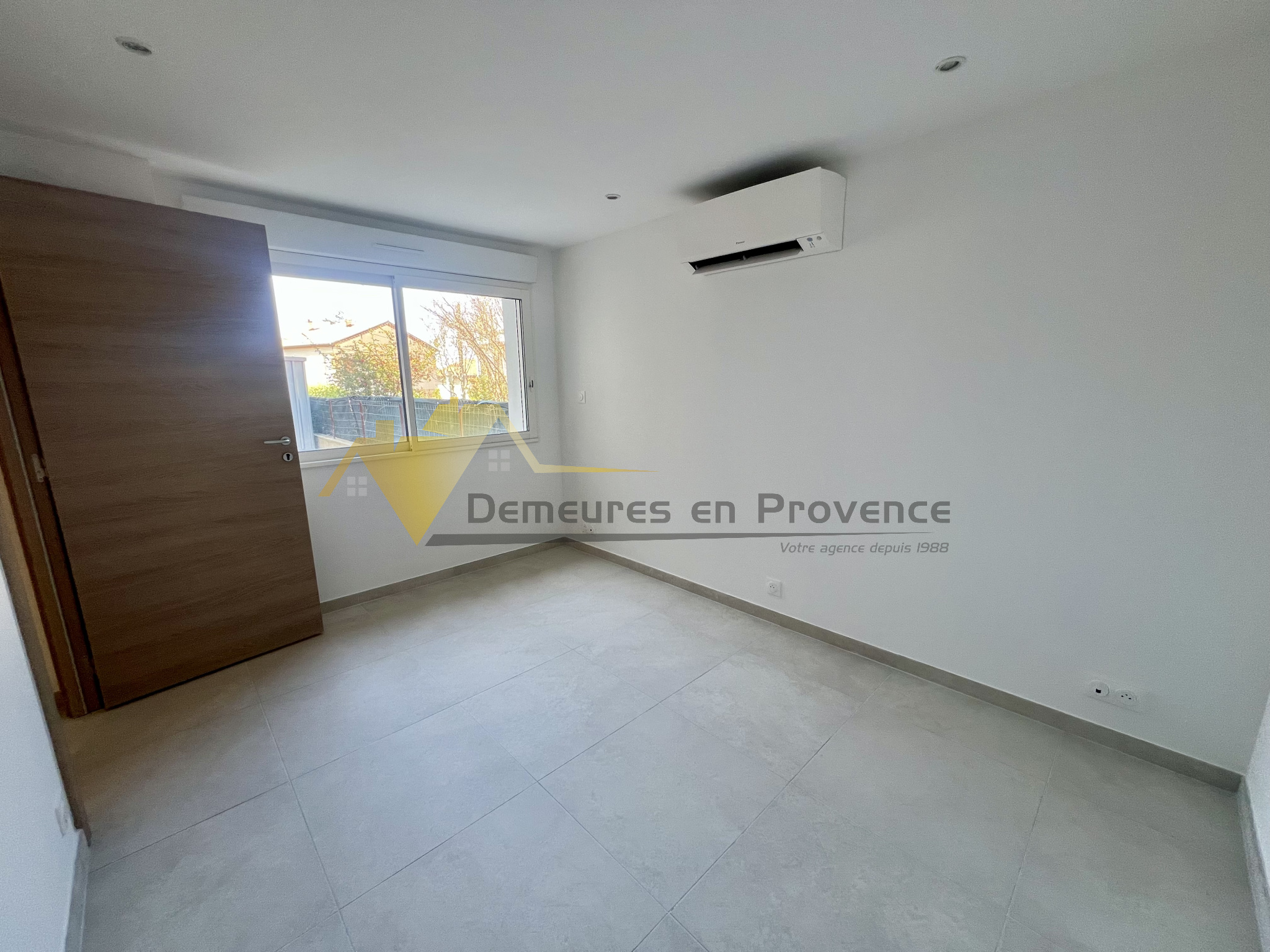 Image_6, Local professionnel, Vaison-la-Romaine, ref :3022