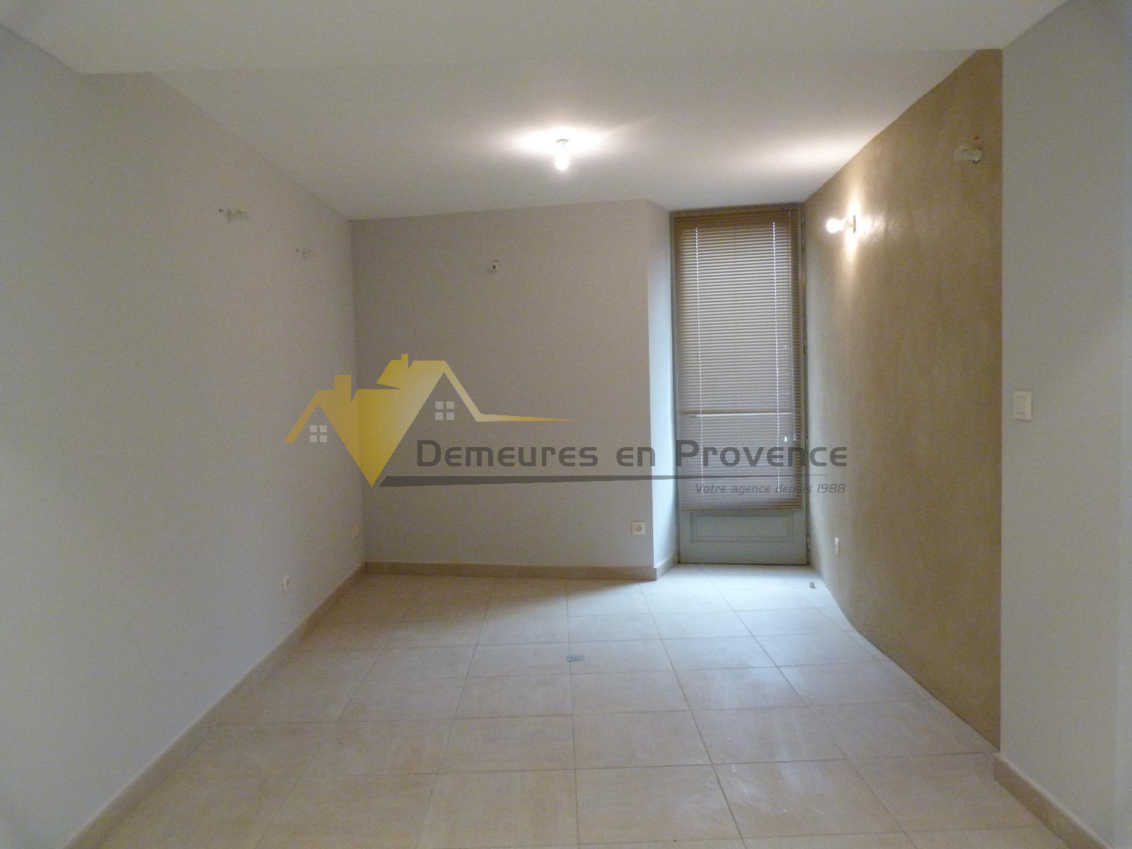 Image_17, Immeuble, Gigondas, ref :3030
