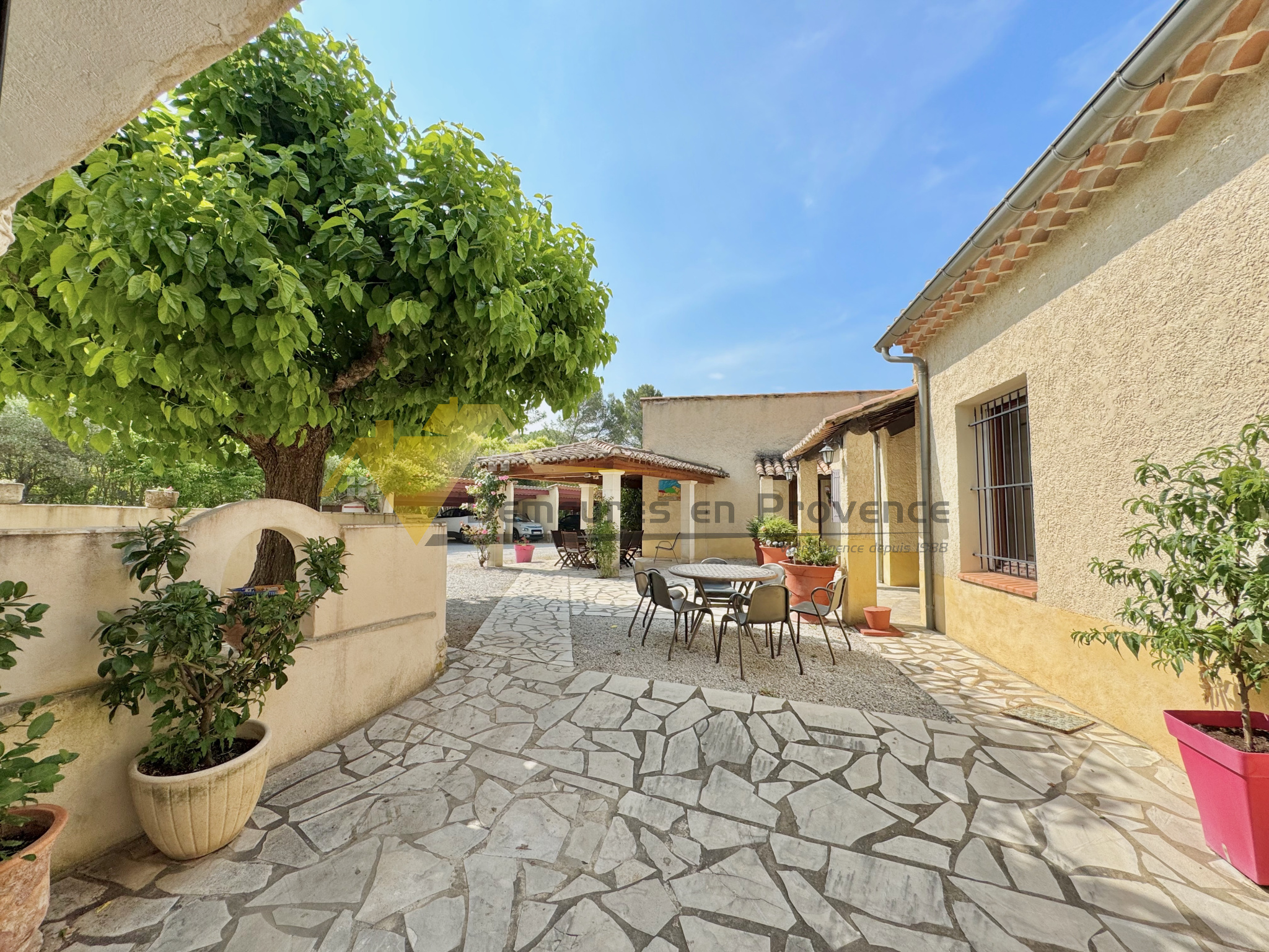 Image_16, Immeuble, Sablet, ref :3032