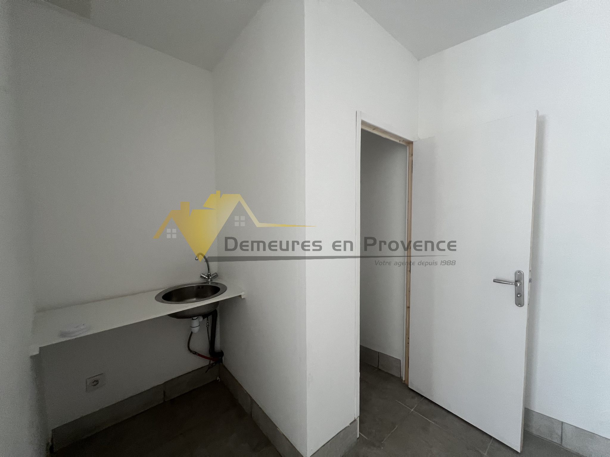 Image_3, Local commercial, Vaison-la-Romaine, ref :638